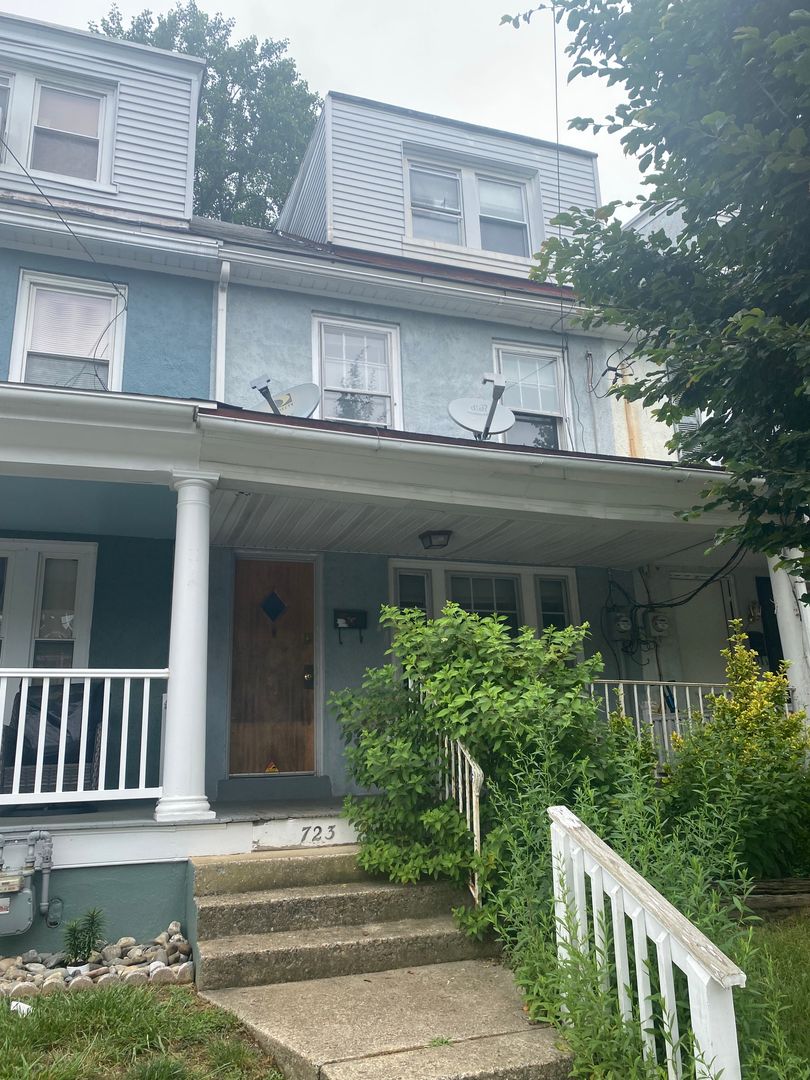 723 EAST END AVE LANCASTER PA 17602