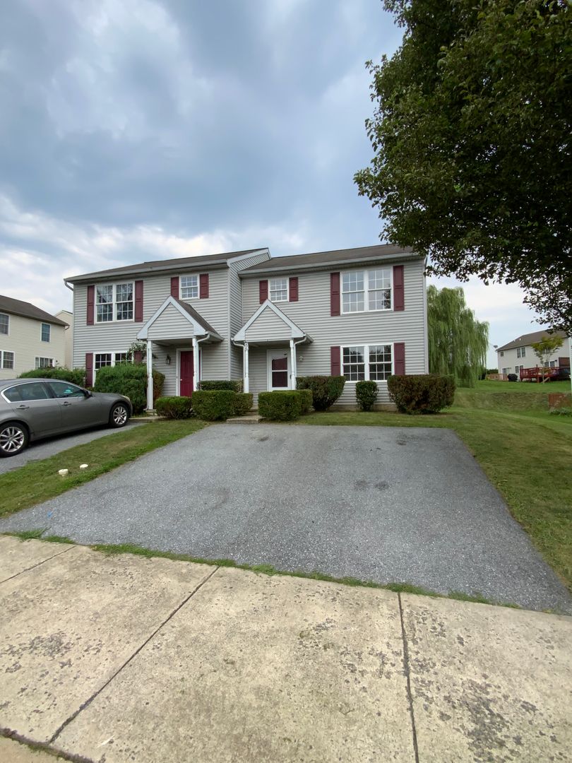 LANCASTER House: 204 ELMSHIRE DRIVE