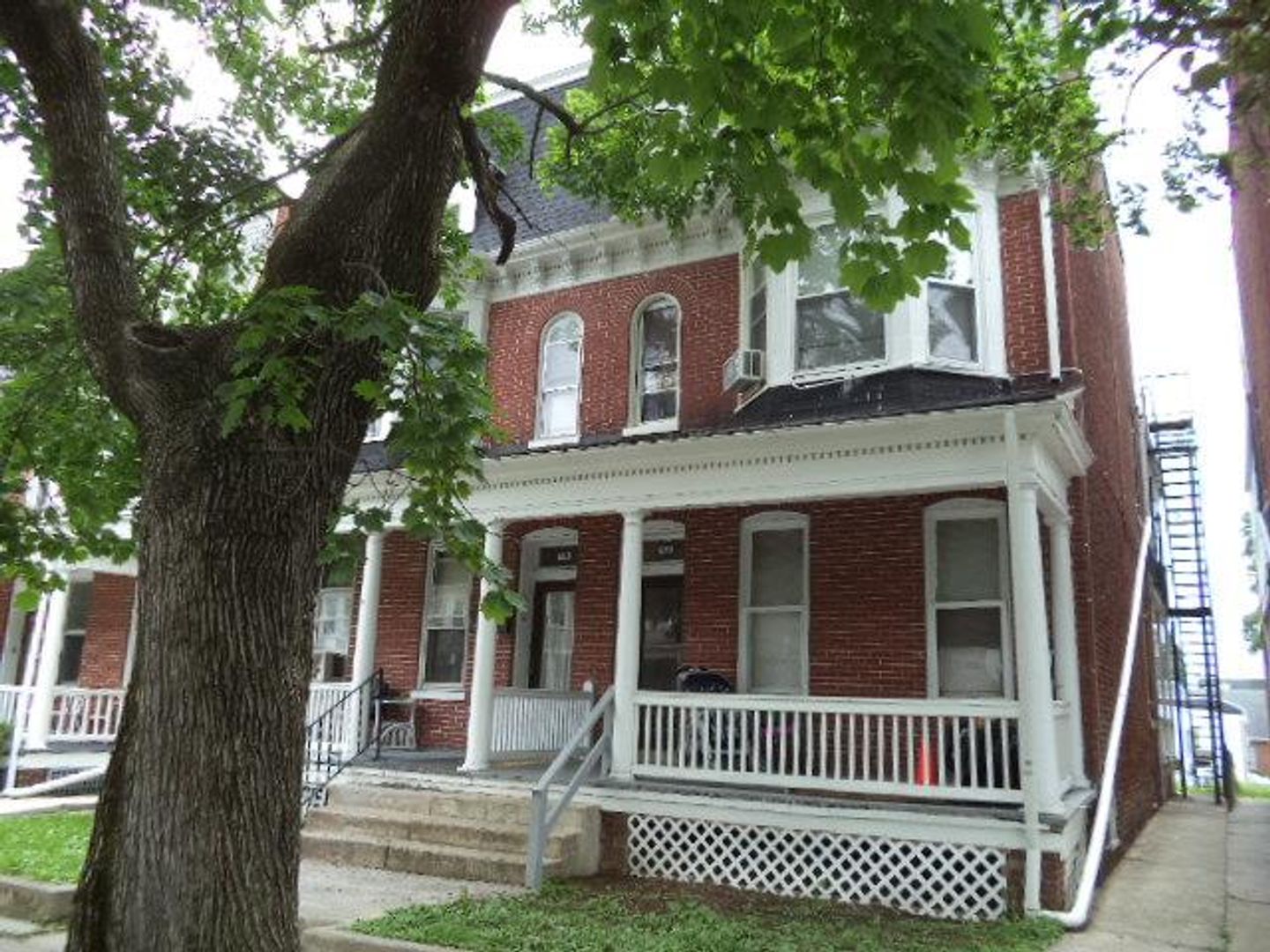 YORK Apartment: 652 PENNSYLVANIA AVE.