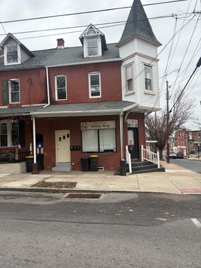 121 LAUREL ST #2 LANCASTER PA 17603 – photo 1