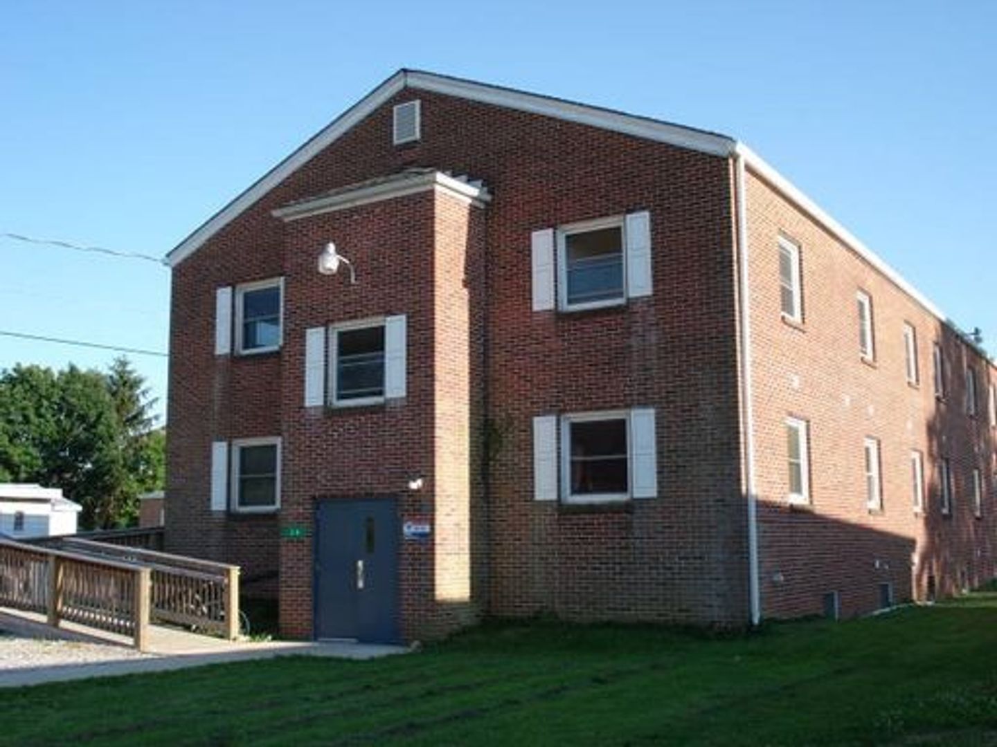 SHIPPENSBURG Apartment: 24 MIDDLE SPRING AVENUE
