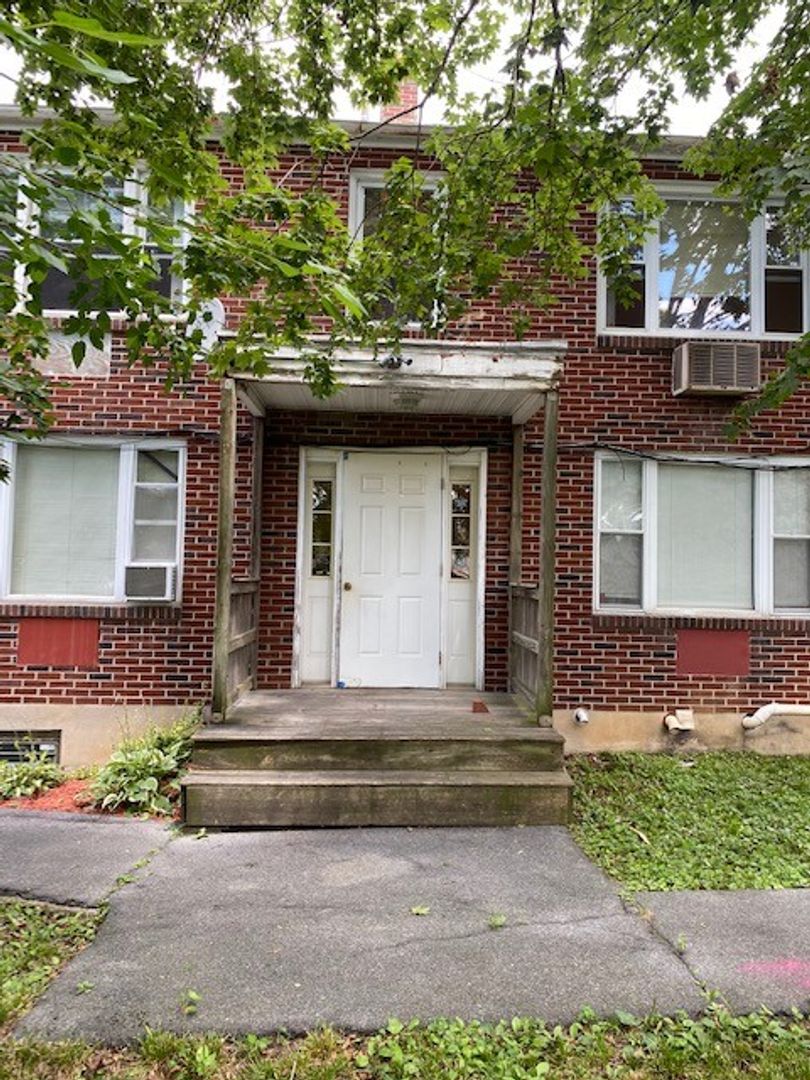3206 KUTZTOWN ROAD-W