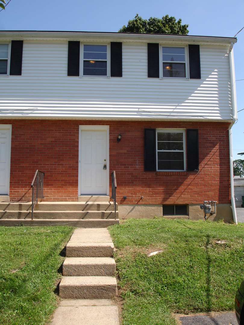 1947 URSINUS AVENUE, LANCASTER, PA 17603