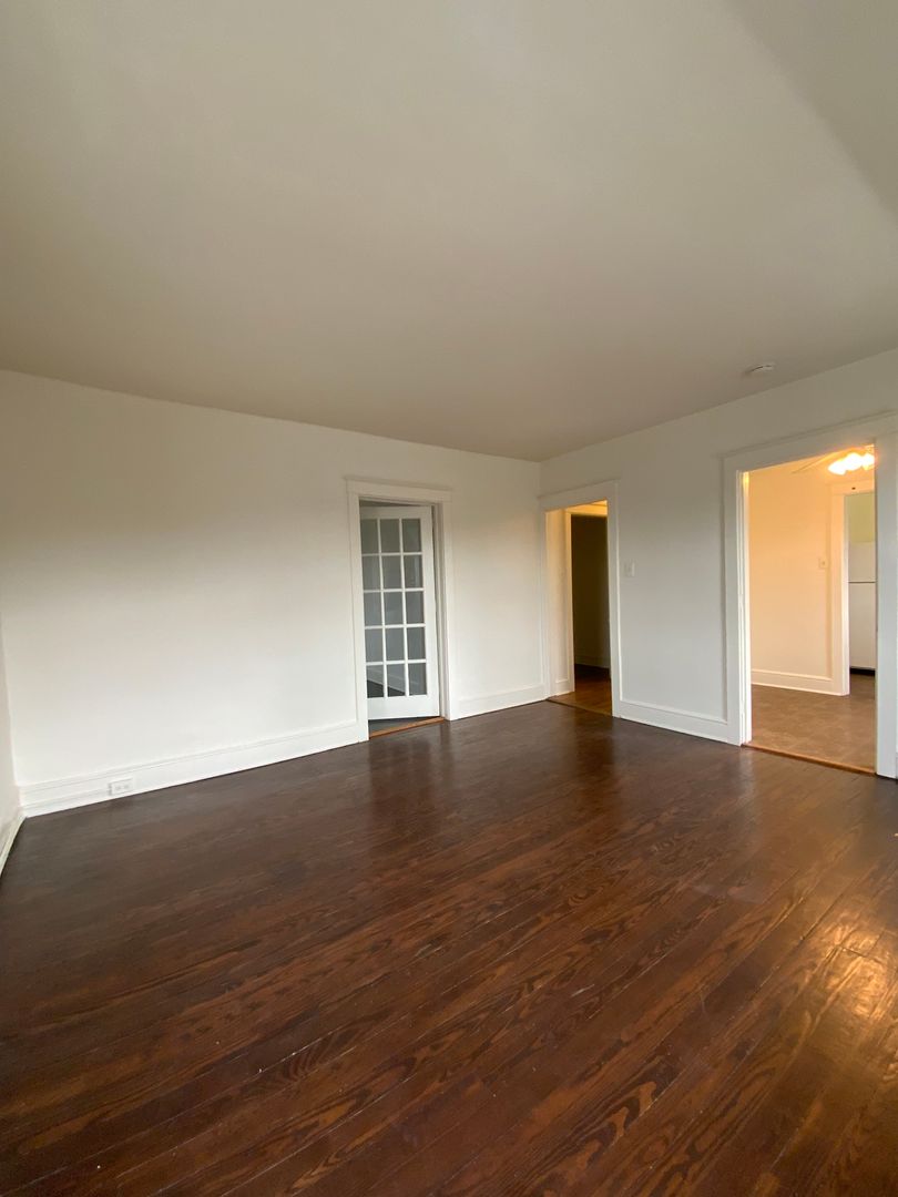 LANCASTER Apartment: 1405 OREGON PIKE