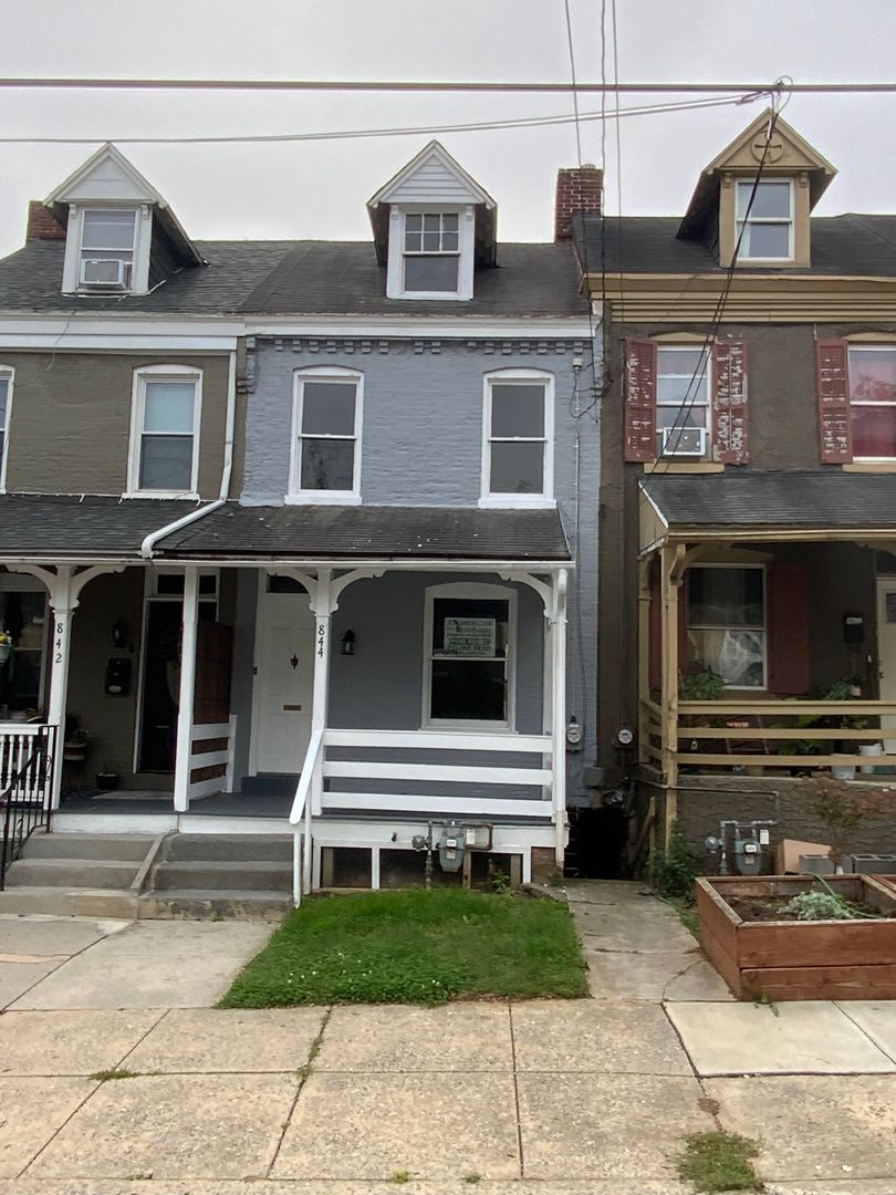 LANCASTER House: 844 FOURTH STREET