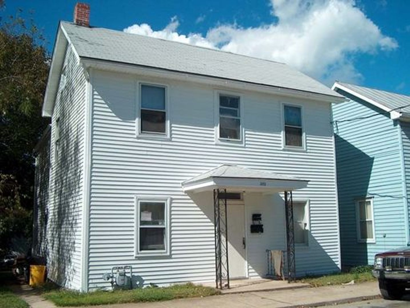 SHIPPENSBURG Apartment: 325 E. ORANGE STREET