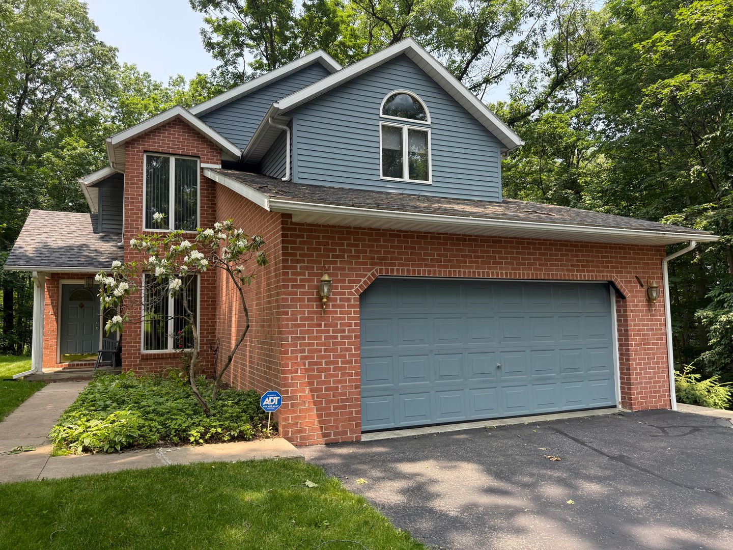 CHAMBERSBURG House: 1531 E. STROHM DRIVE