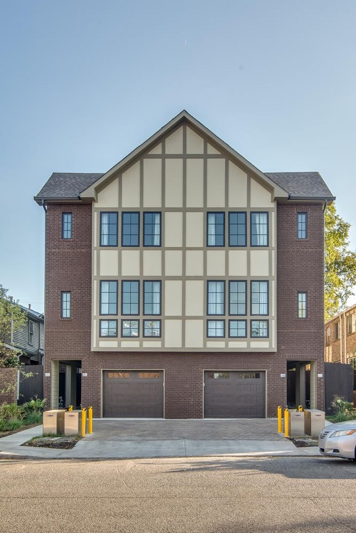 Nashville House: 2125 Acklen Avenue #B