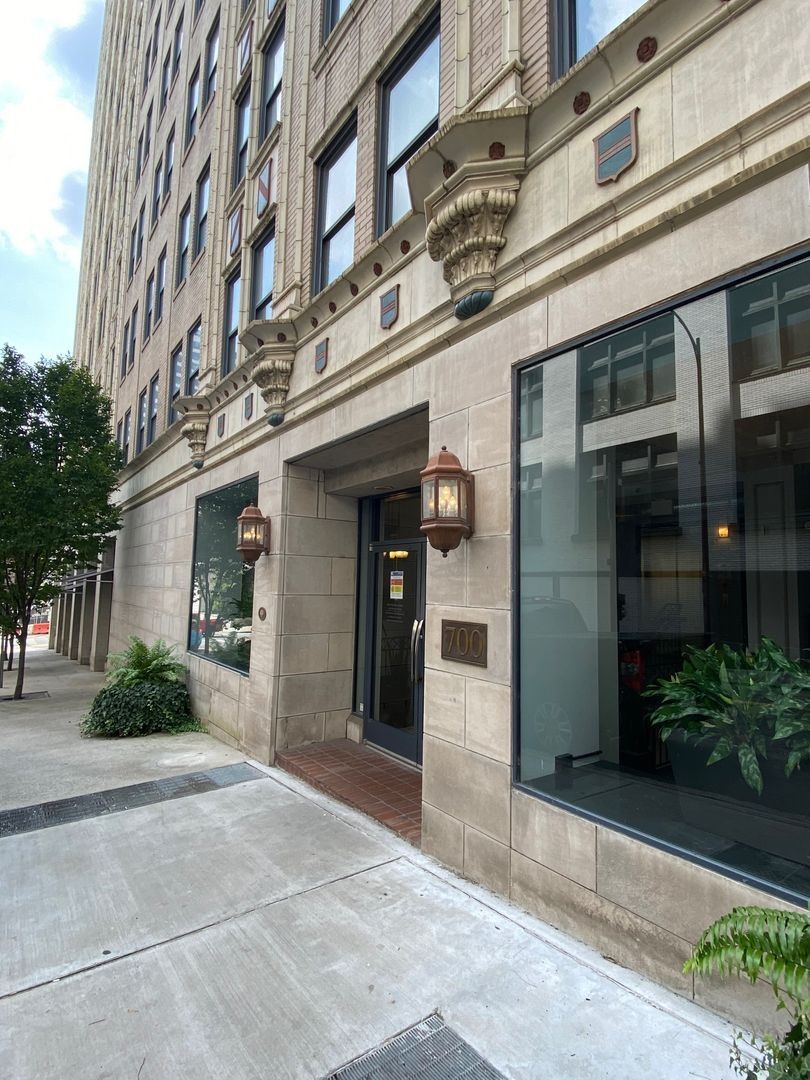 Nashville House: 700 Church Street