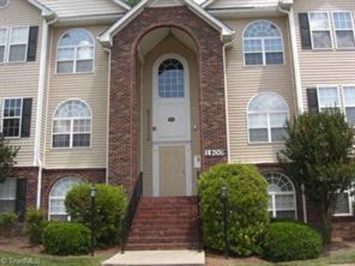 Winston Salem House: 1912 Salem Bluff Drive