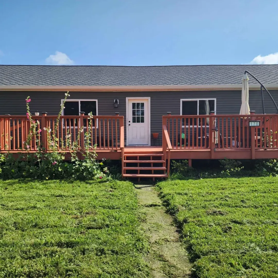 Crane House: 170 Stark St