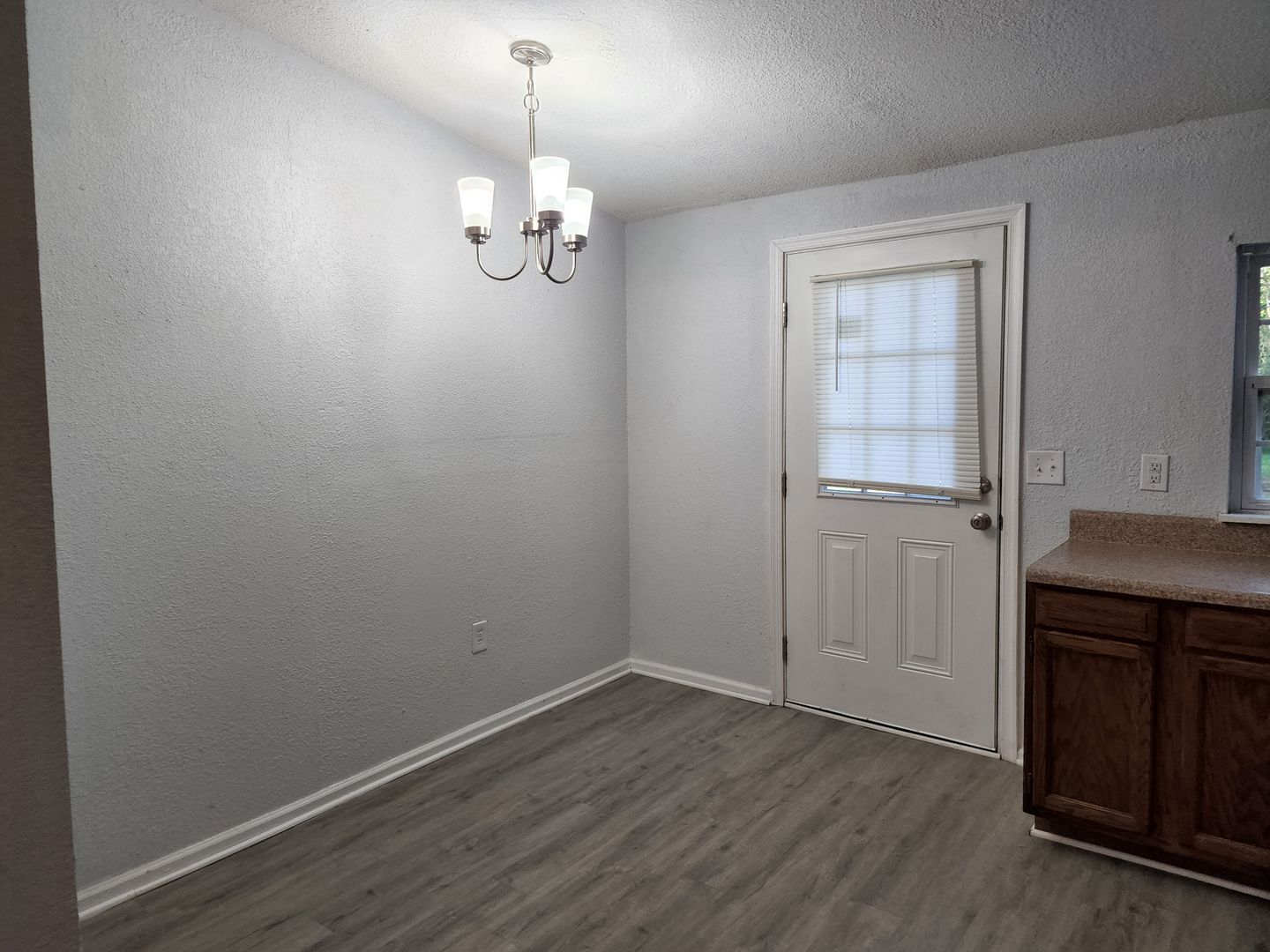 Chesapeake Apartment: 2043 Maywood St.