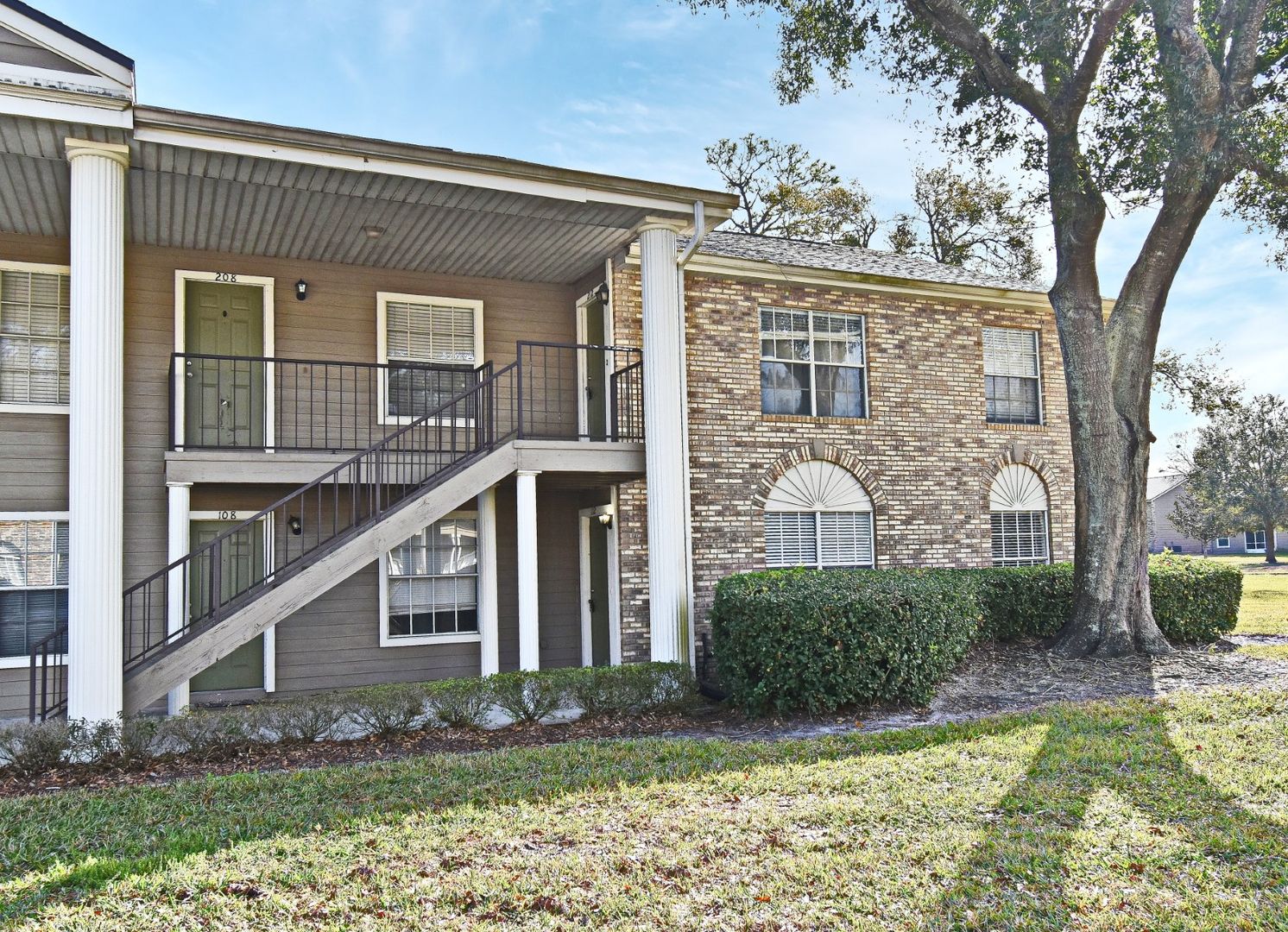 Oviedo House: 144 Reserve Circle #112
