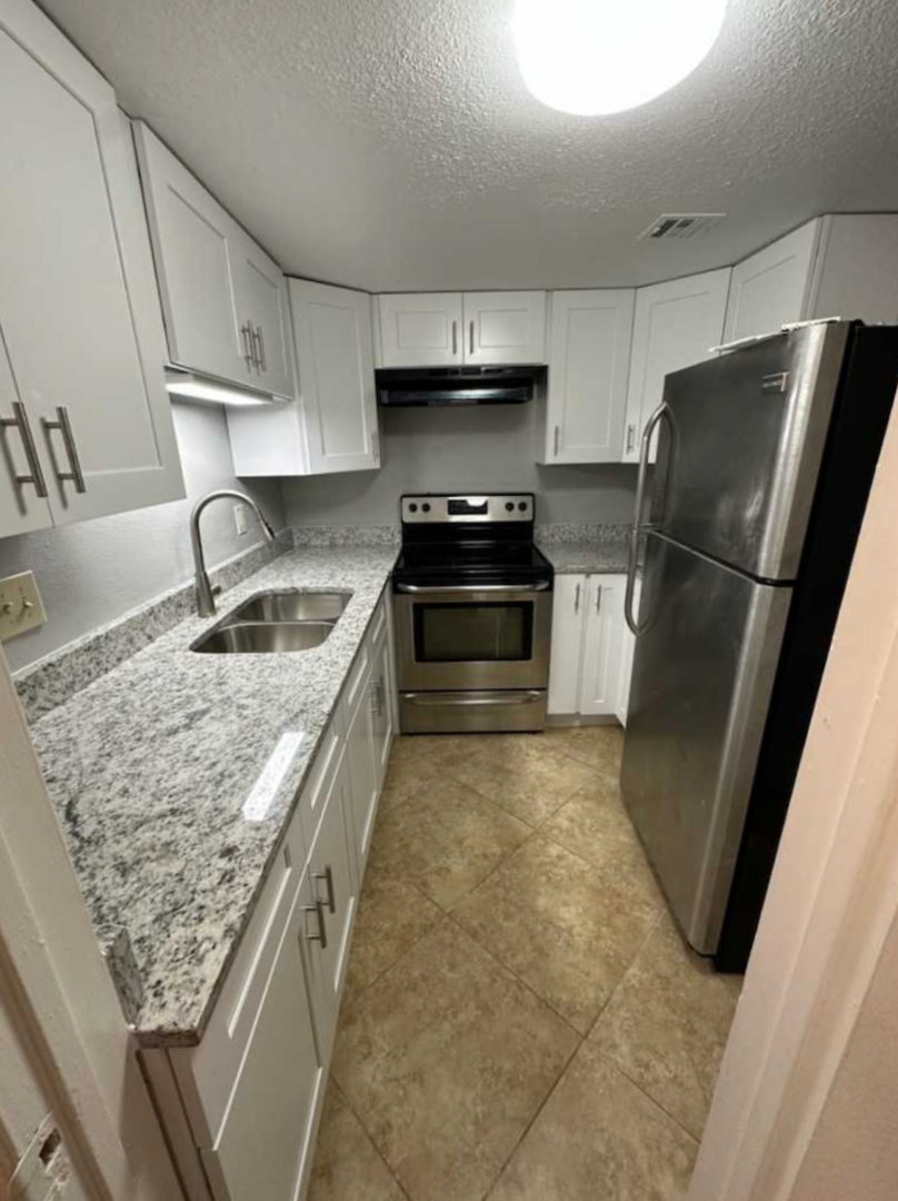 Orlando Condo: 4149 S Semoran Blvd #17