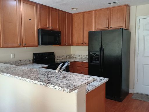 3/2.5 Townhouse upgraded! UCF students welcome – photo 1