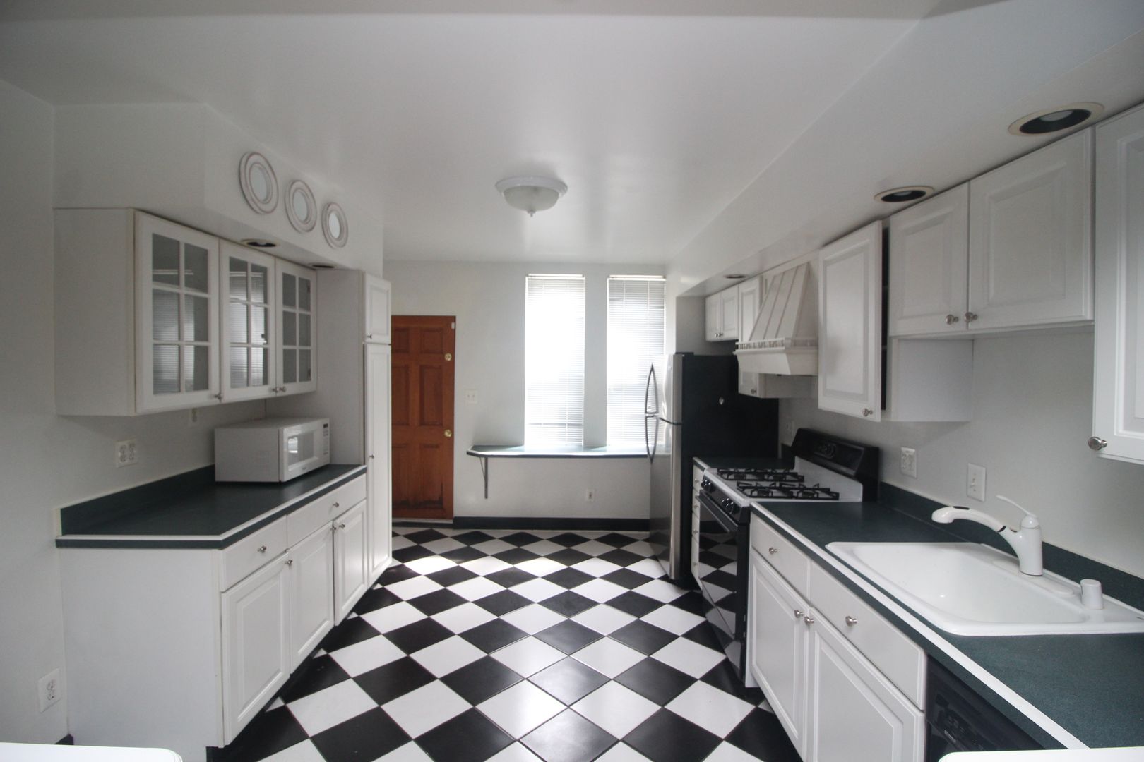 Baltimore House: 813 S. Potomac St