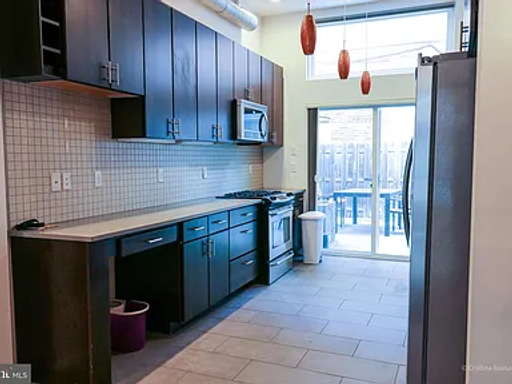 3 Bedroom Rental – 4 E Henrietta St, Baltimore, MD 21230