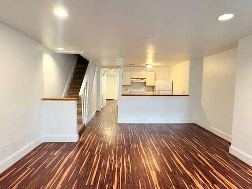 Lovely Mt Vernon terrace 1bd/1ba apt with CAC, DW and more! Available 9/4! – photo 1