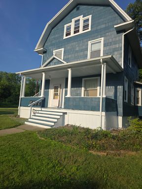 Cozy Rustic 2BD/1BA Hamilton Hills Apt w/ W/D in Bldg! - Available 9/15 – photo 1