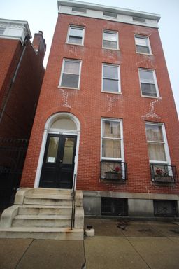 Large Mt Vernon 1bd+Den/1ba w/ A/C & W/D in bldg--Available 11/13 – photo 1