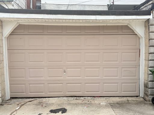 Charles Village Garage! 2800 Block of St Paul! Available 8/1