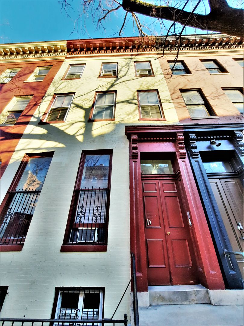 Baltimore Apartment: 12 E. Read St,