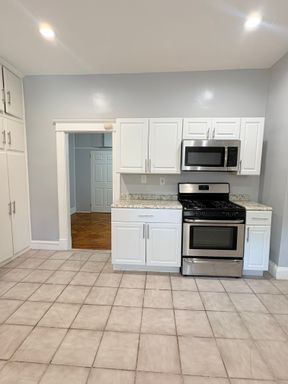 Amazing & Large Charles Village 1bd/1ba Apt W/D in bldg and More! Available now – photo 1