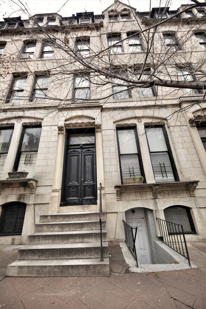 Baltimore Apartment: 1220 Saint Paul St.