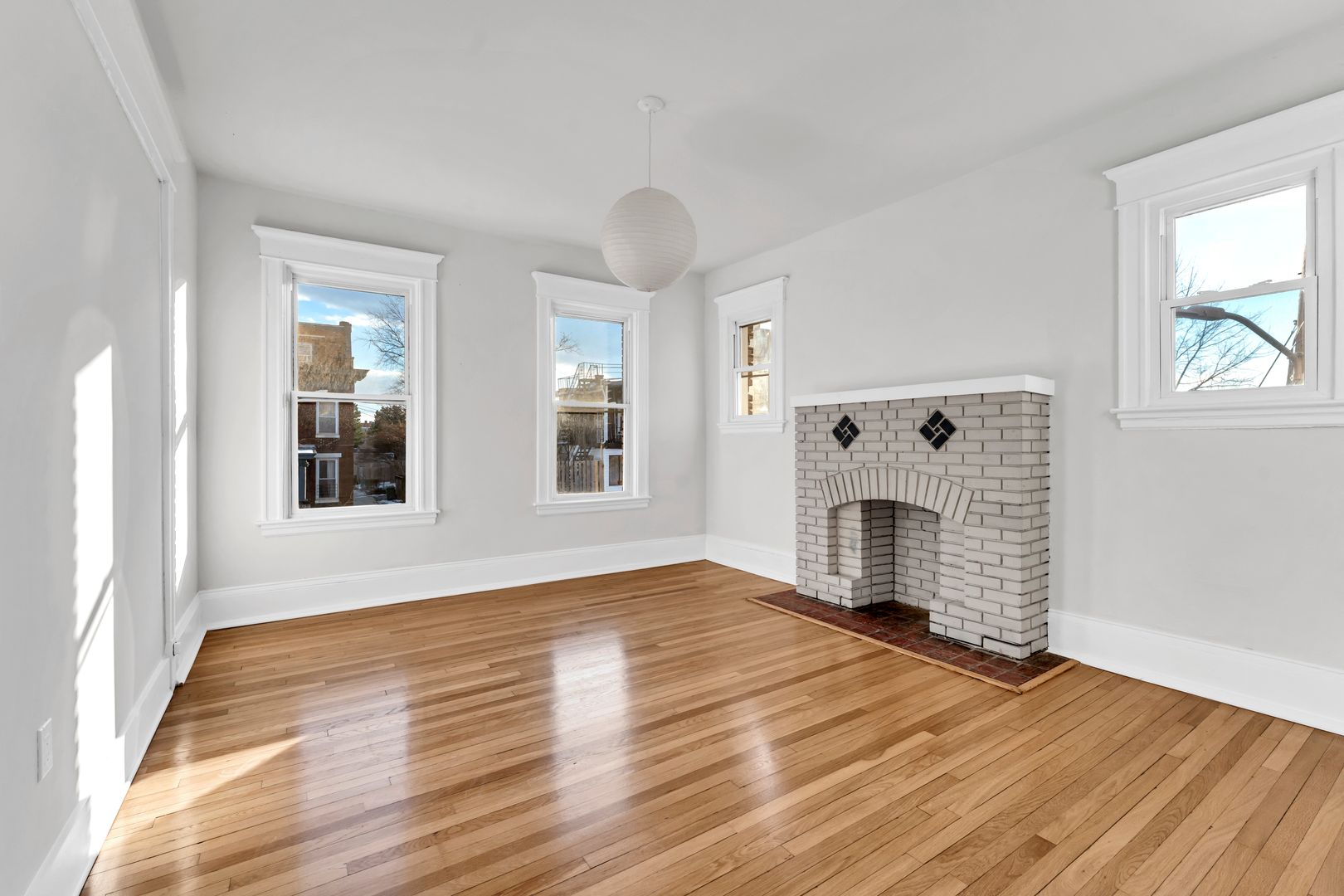 Baltimore Apartment: 300 E. 30th St