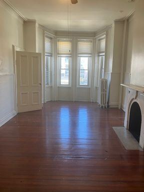 Studio Rental – 1218 St. Paul St - 2R, Baltimore, MD 21202