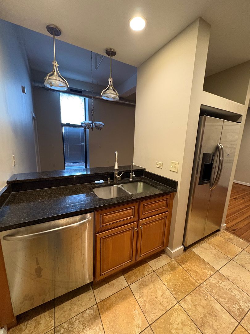 Baltimore Apartment: 125 W. Saratoga St