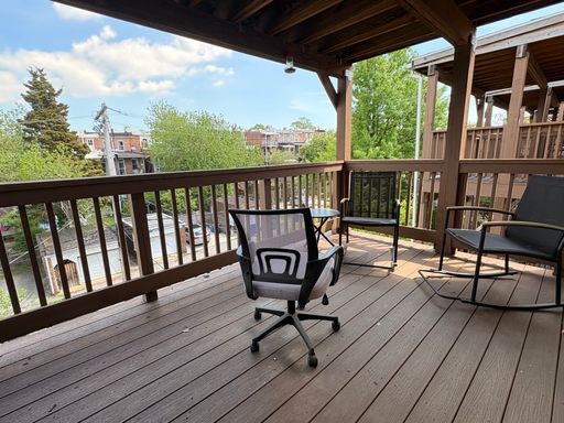 Awesome Charles Village 3bd/1ba Gilman Apt with W/D, Balcony and more! Available now – photo 1