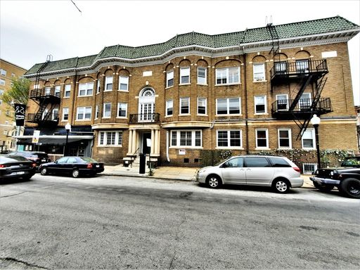 Large 2bd/1ba Charles Village apartment close to JHU Available 9/15 – photo 1