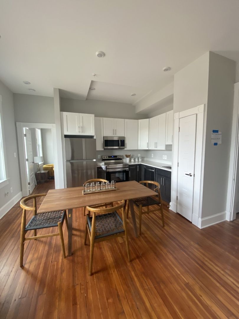 Baltimore Apartment: 911 S Ellwood Ave