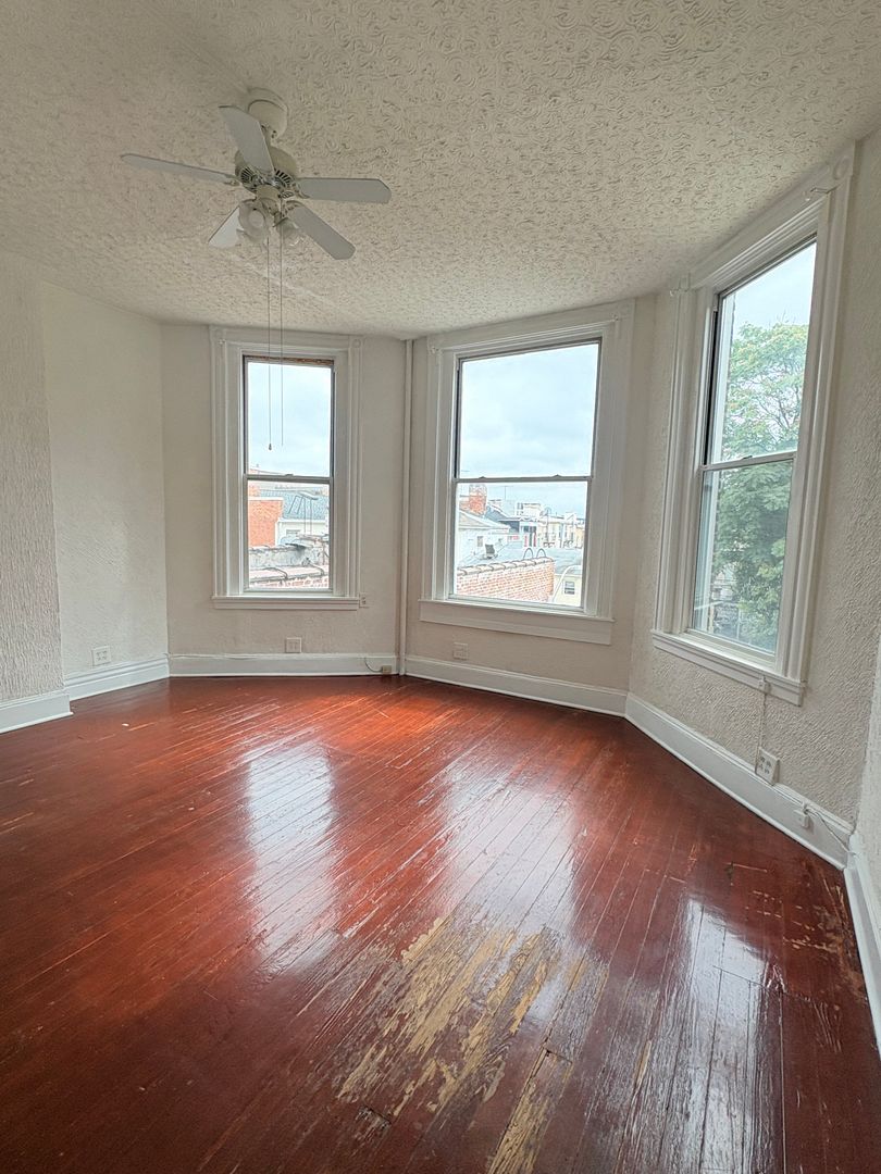 Baltimore Apartment: 525 N. Charles St