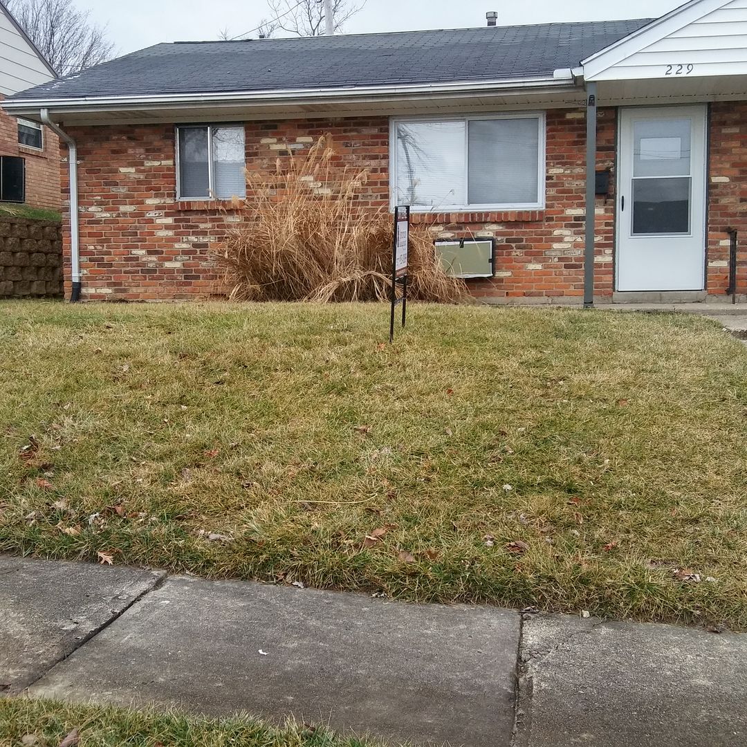 Miamisburg Apartment: 1255 Uhlwood Dr
