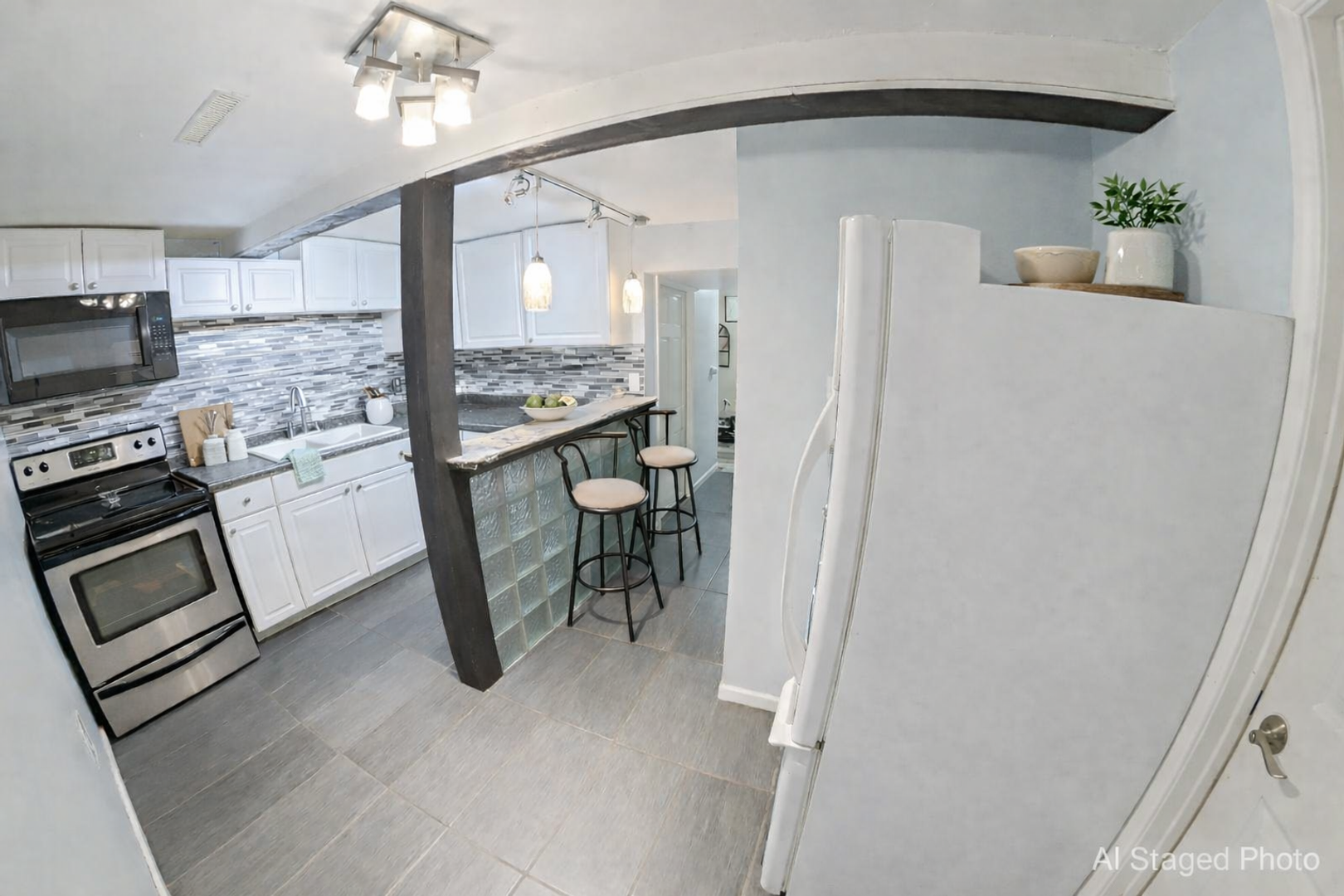 Manhattan Apartment: 525 Kearney