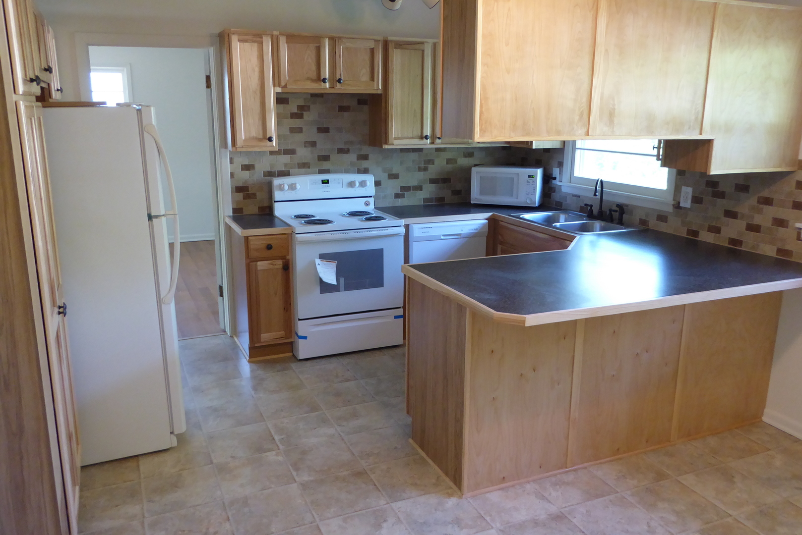 Manhattan House: 1728 Kenmar Dr