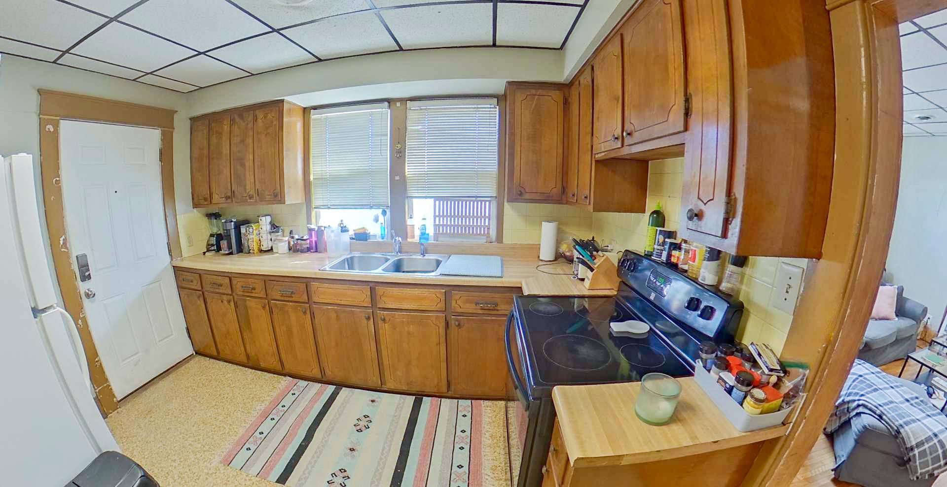 Manhattan Apartment: 1014 Bluemont Ave.