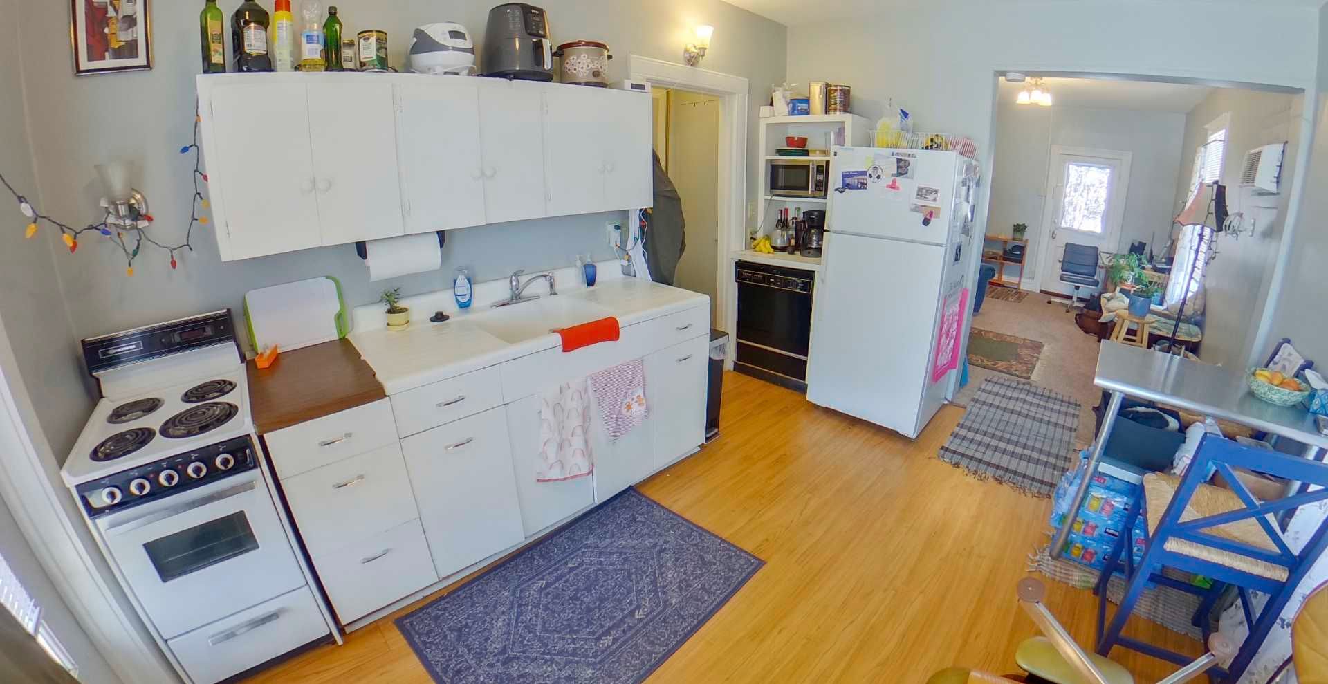 Manhattan Apartment: 731 Humboldt St