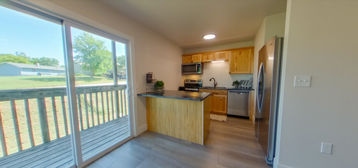 3D Tour Available - Fully Remodeled West Side Apartment + Stainless Steel Appliances + Granite Countertops! Available November 3rd! – photo 1