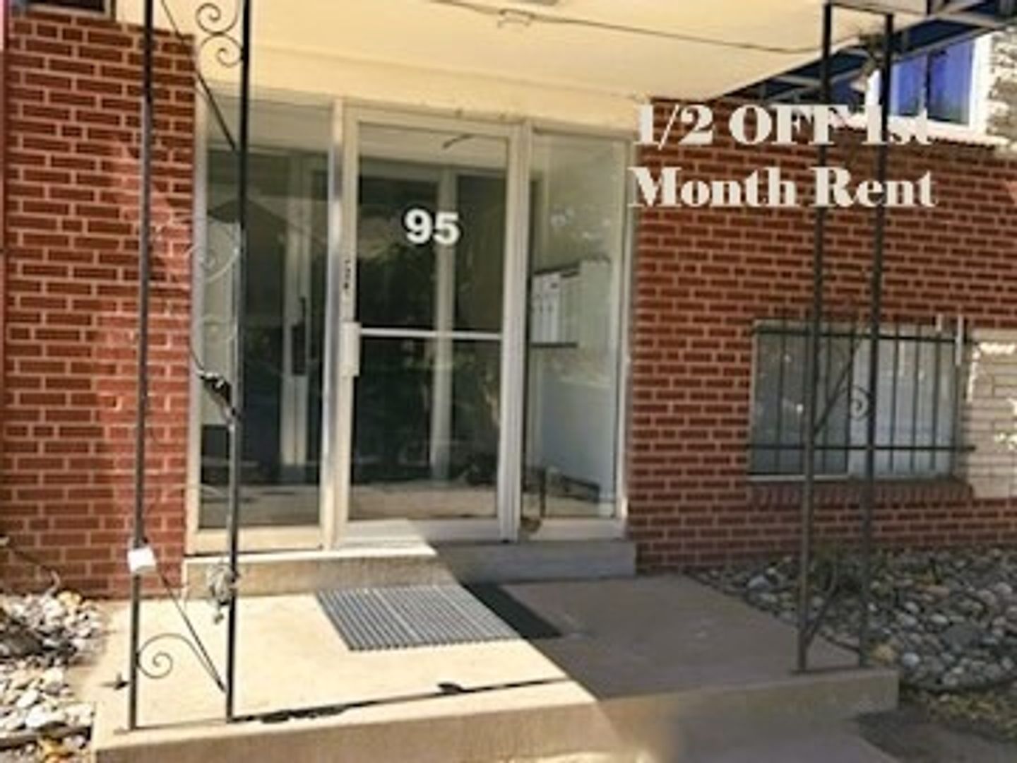 Denver Apartment: 95 N Clarkson St