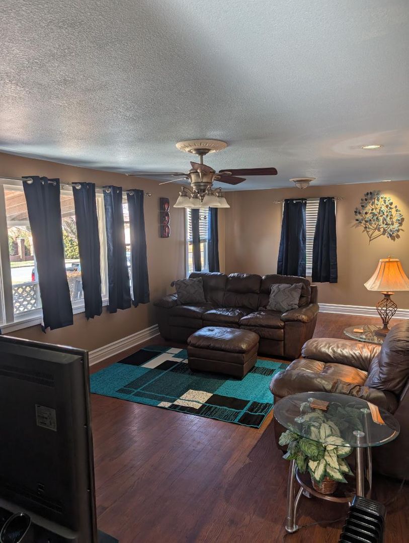 JOHNSON CITY House: 1204 E. 8TH STREET