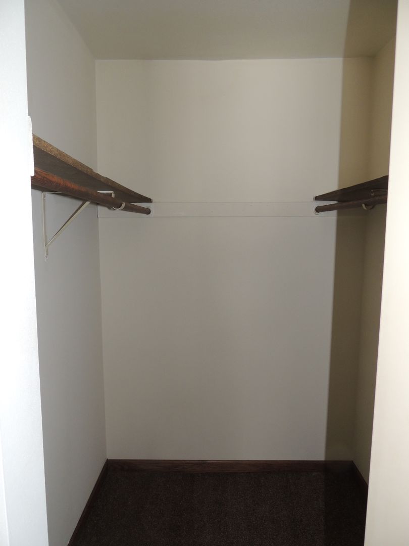 Waukesha Apartment: 1222-1226 Fleetfoot Drive