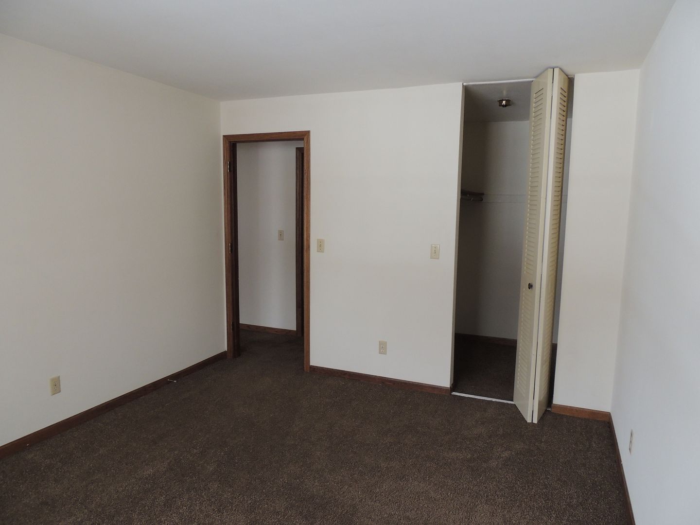 Waukesha Apartment: 1222-1226 Fleetfoot Drive