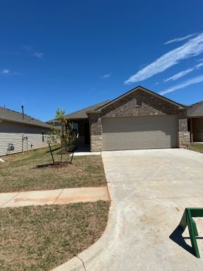 Move Into Savings This Labor Day! 6 Weeks Rent-Free — Sign by 9/15 | 4-Bed, 2-Bath Home in Robertson’s Landing – photo 1