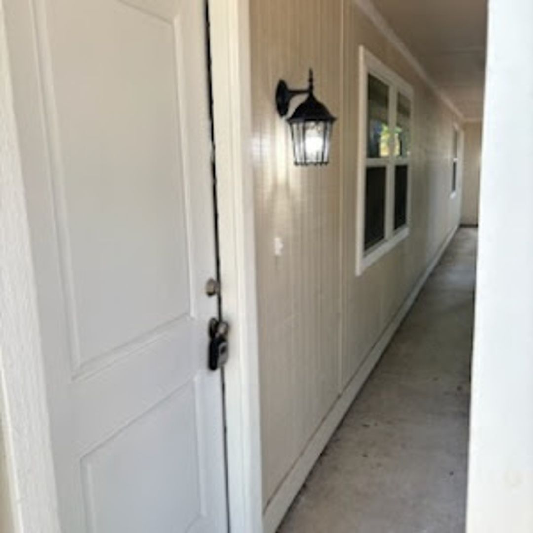 Seguin House: 428  Vaughan