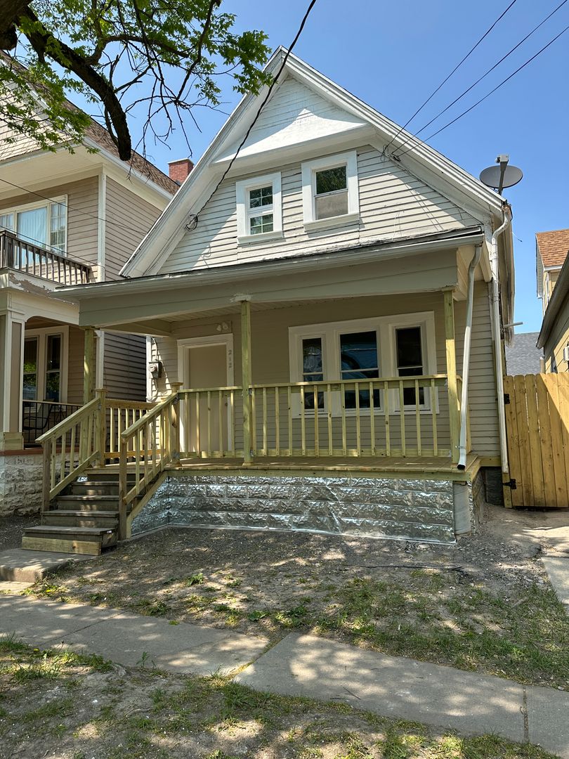 Buffalo House: 212 Grote St - 1