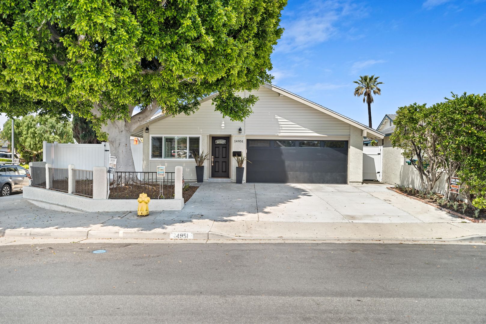 Irvine House: 14951 Gainford Cir 6bd/4ba