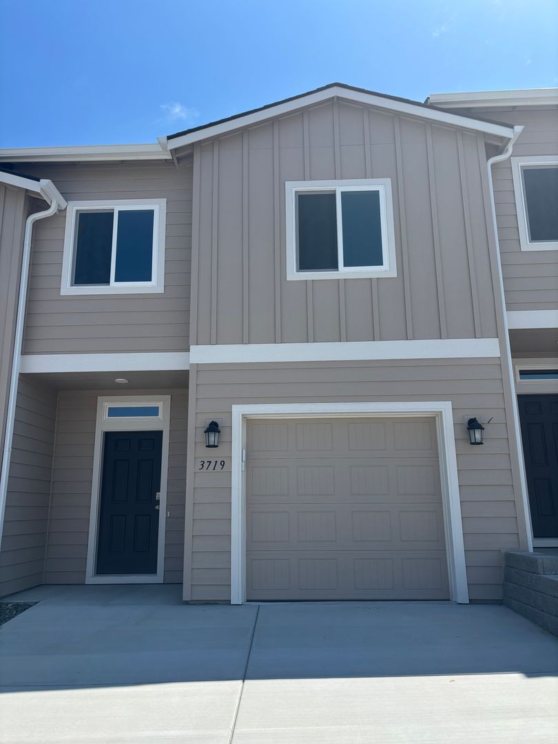 Kennewick Townhome: 3719 S Roosevelt PL